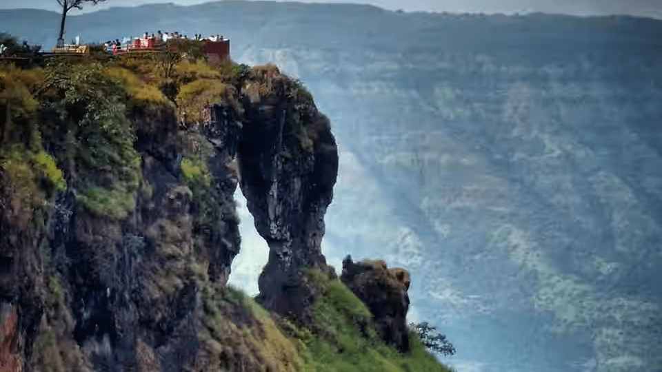 Elephant’s Head Point Panchgani – Scenic Viewpoint in Sahyadri Hills