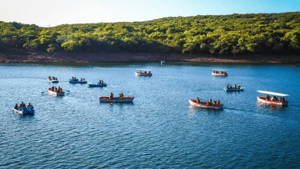 Venna Lake Panchgani – Boating & Lakeside Picnic Spot