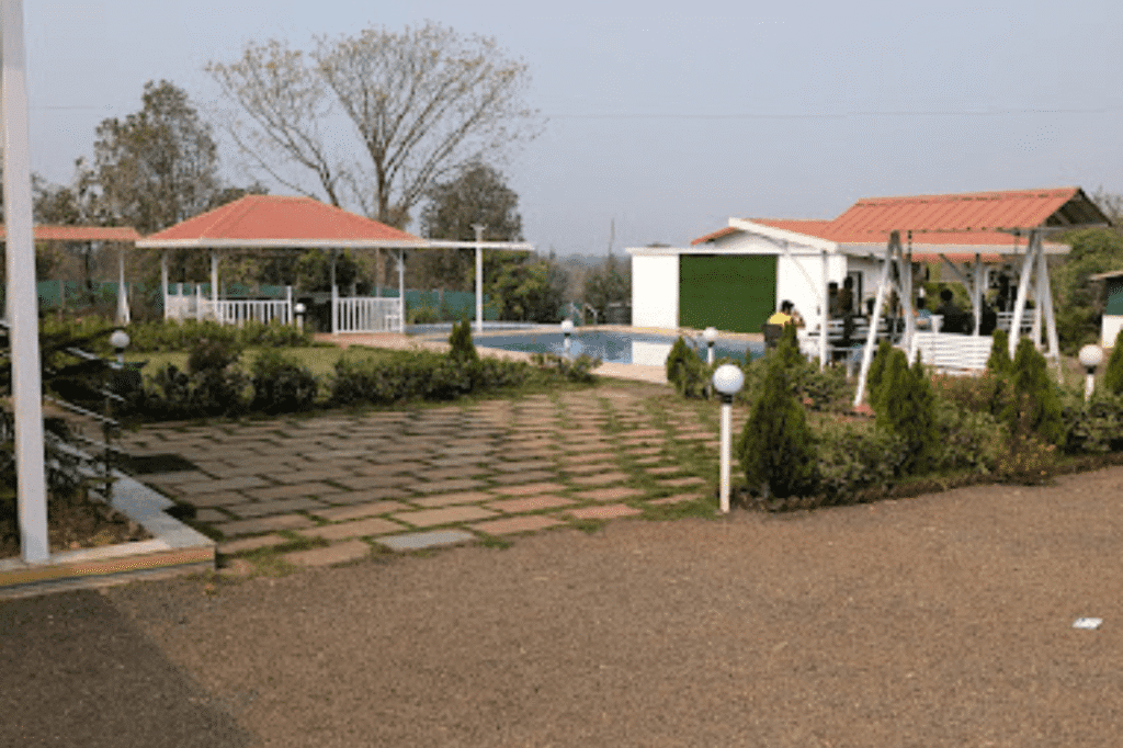 Rahyatri Sukh Sadan – Luxury Private Farmhouse with Pool in Karjat